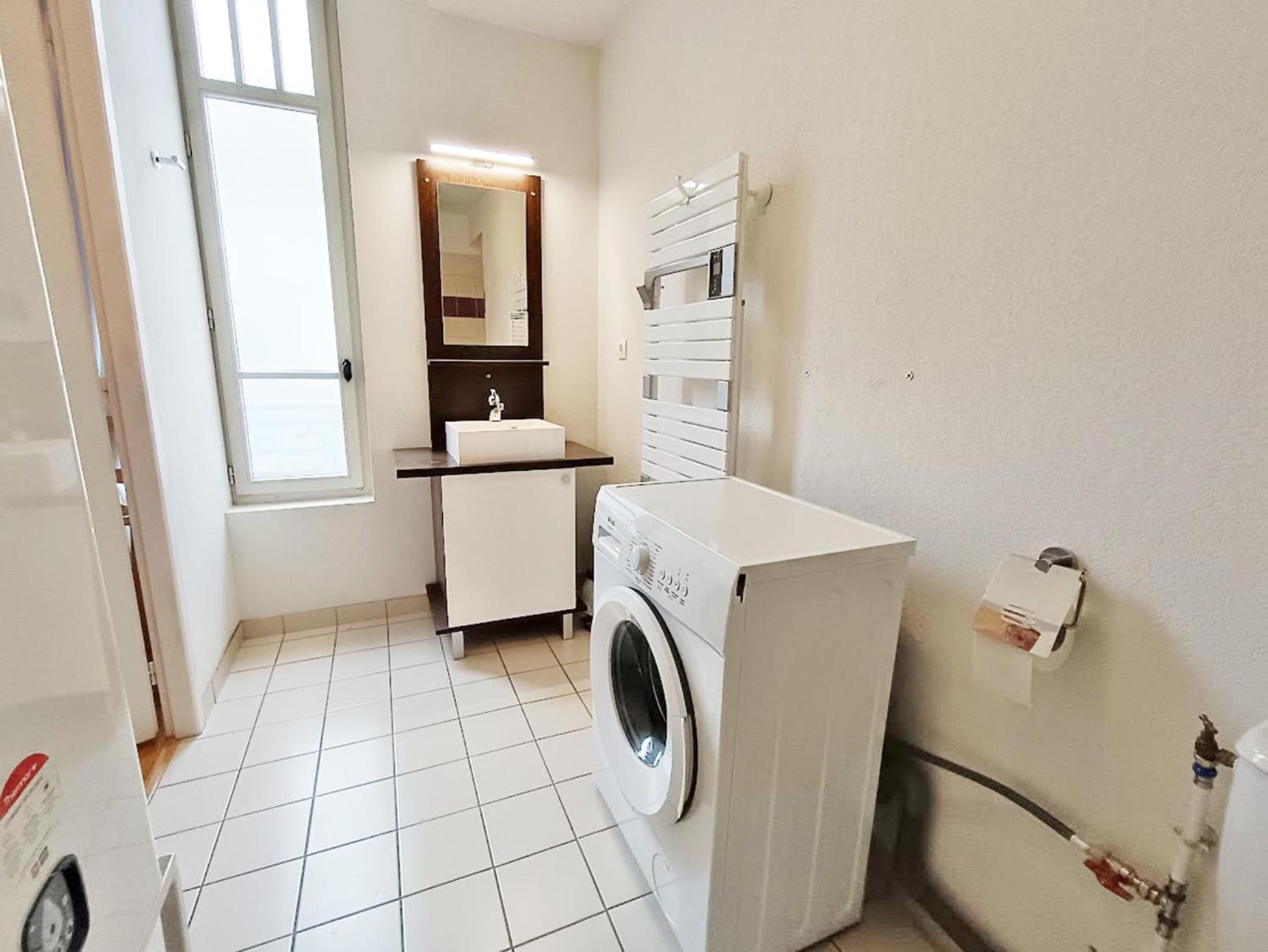 Appartement Il Etait Une Fois Luchon, T2, Centre Luchon, Wifi, Casier A Skis, Ascenseur, 4 Personnes à Bagnères-de-Luchon Extérieur photo